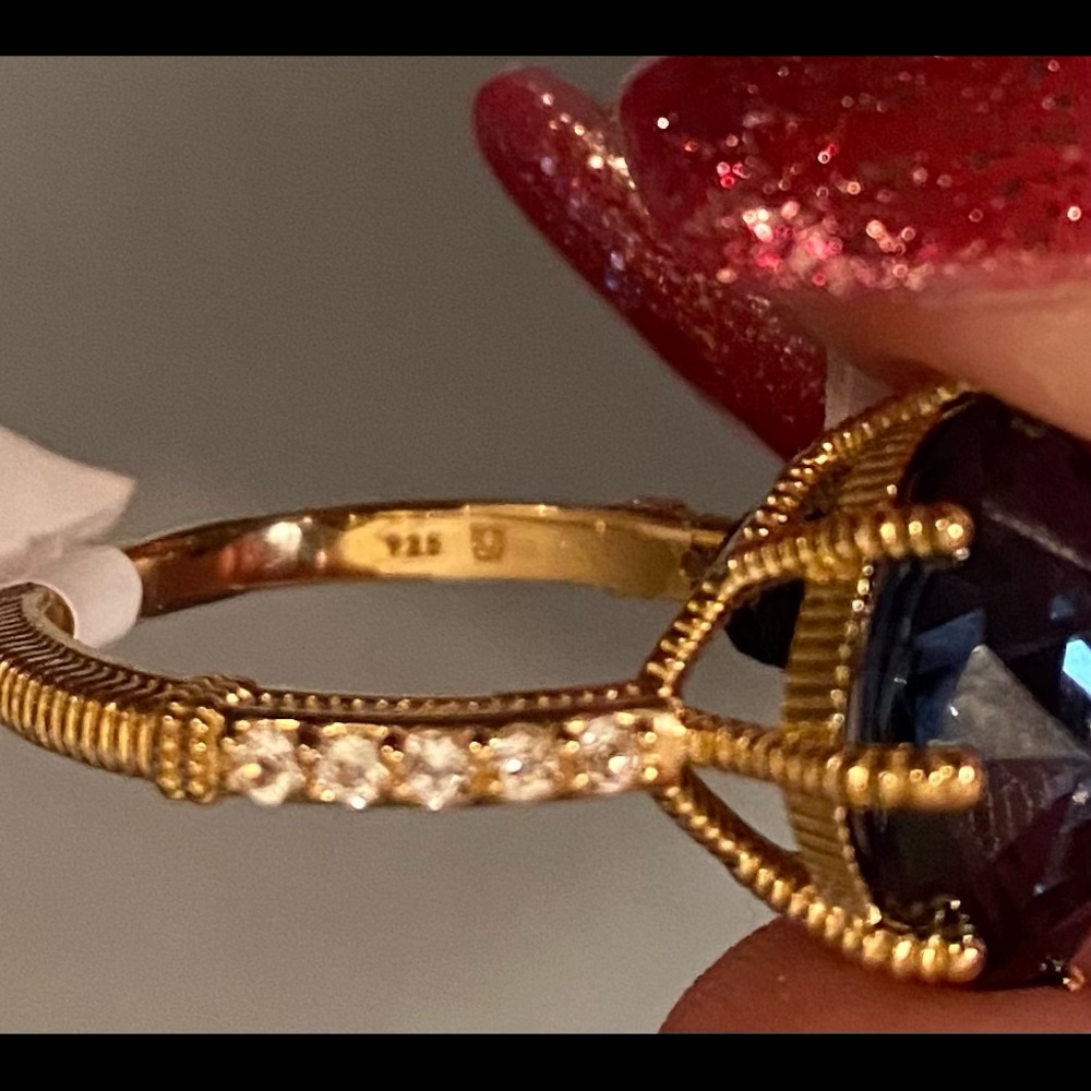 Judith Ripka 14 kt gold/sterling cushion London blue Flora synthetic topaz ring - Picture 9 of 10